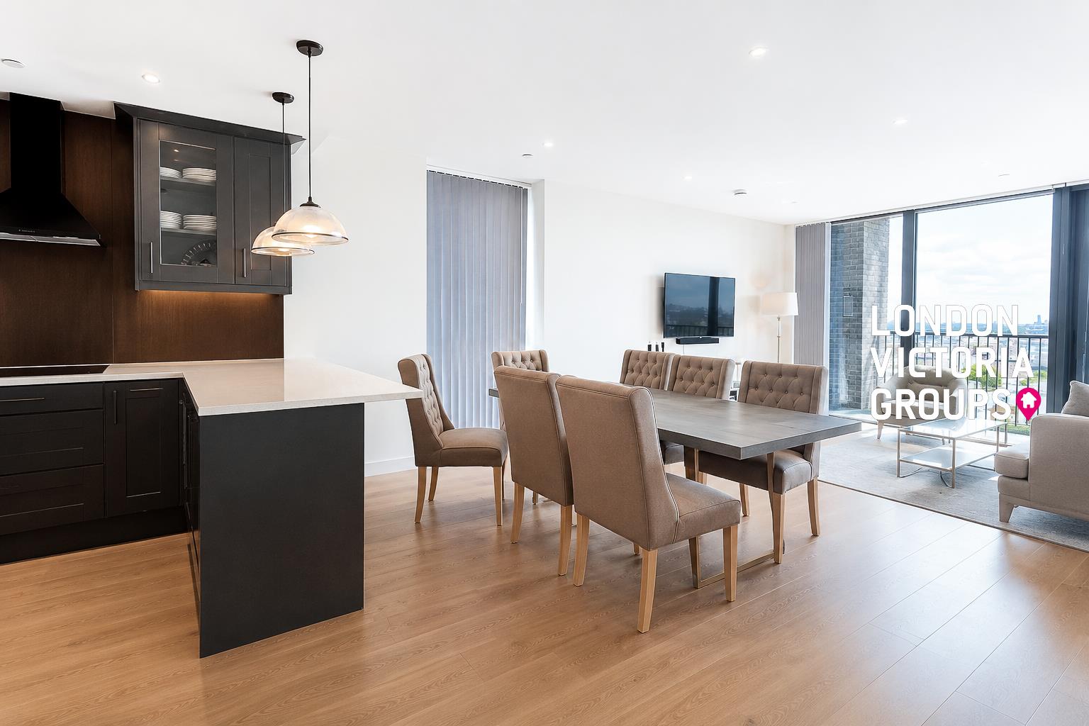 3 bed property in 1 Emery Way, London